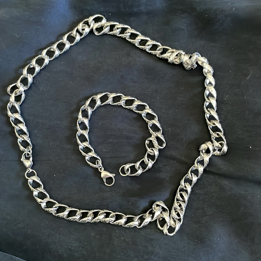 Vintage disco croissant 28  inch 316 L stainless steel 8 inch matching bracelet